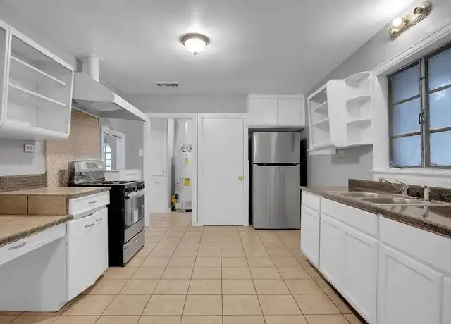 Property at 111 Morningview Dr, San Antonio, TX, 78220, 1 bed, 1 bath, [object Object]