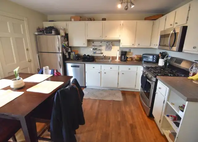 Property at 19 Craig Pl, Brookline, MA, 02446, 3 beds, 1 bath, [object Object]