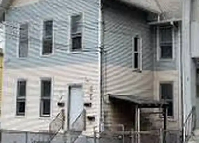 Property at 28 Olive St, Meriden, CT, 06450, 3 beds, 1 bath, [object Object]