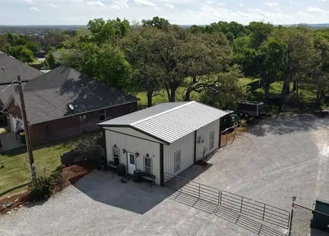 Property at 3752 Mambrino Hwy, Granbury, TX, 76048, 1 bed, 1 bath, [object Object]
