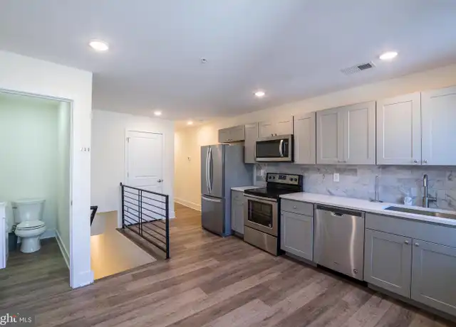 Property at 2444 Frankford Ave Unit B, Philadelphia, PA, 19125, 2 beds, 1.5 baths, [object Object]