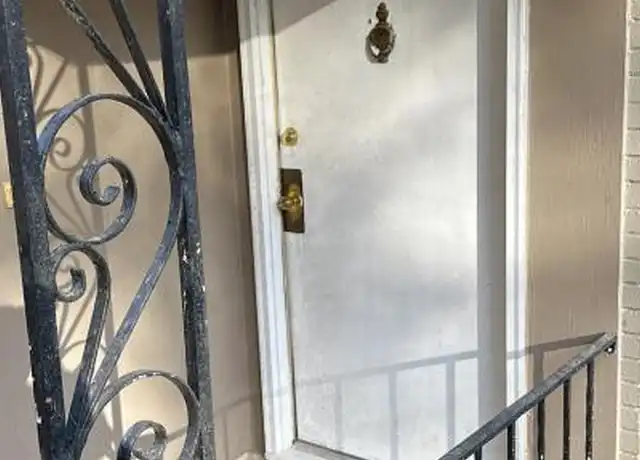 Property at 2960 Donita Dr, Vestavia, AL, 35243, 3 beds, 1 bath, [object Object]