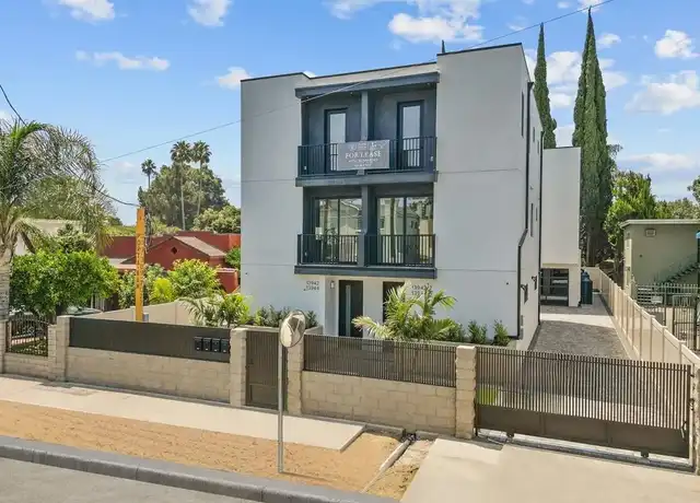 Property at 13942 Vanowen St, Van Nuys, CA, 91405, 3 beds, 3 baths, [object Object]