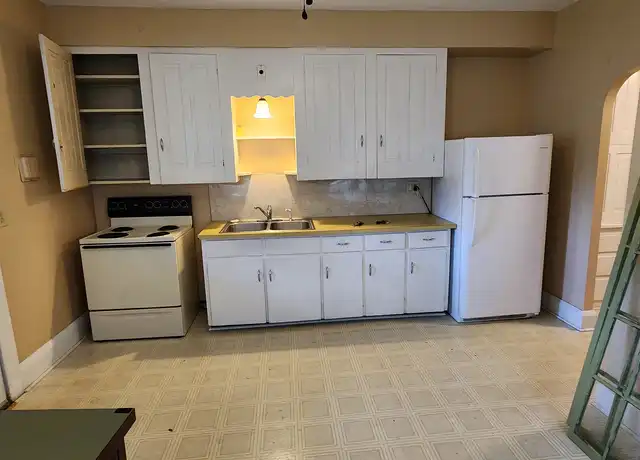 Property at 24 N 4th St, Lewisburg, PA, 17837, 1 bed, 1 bath, [object Object]