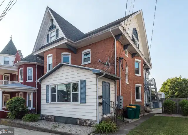 Property at 41 4th St Unit B, Pennsburg, PA, 18073, 4 beds, 2 baths, [object Object]