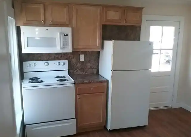 Property at 57 Malta Ave, Ballston Spa, NY, 12020, 1 bed, 1 bath, [object Object]