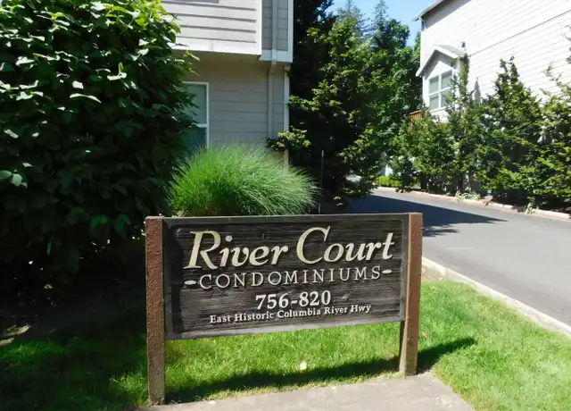 Property at 780 E Historic Columbia River Hwy, Troutdale, OR, 97060, 2 beds, 2.5 baths, [object Object]
