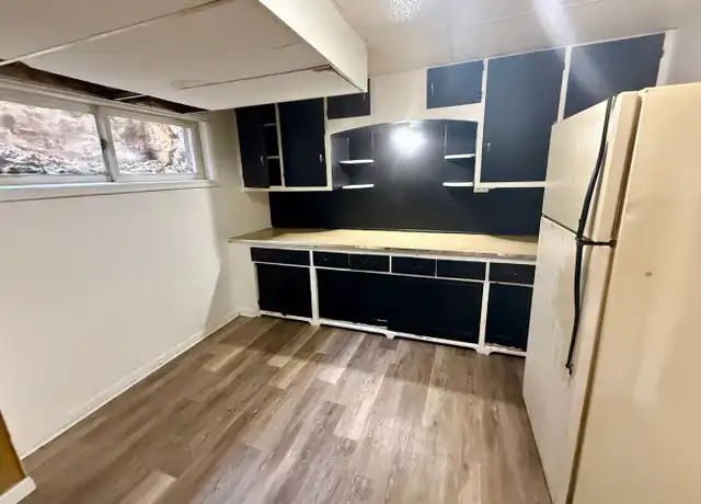 Property at 900 McClellan St Unit 12, Wausau, WI, 54403, 1 bed, 1 bath, [object Object]