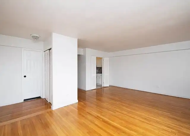 Property at 151-35 84th St Unit 6, Howard Beach, NY, 11414, 0 beds, 1 bath, [object Object]