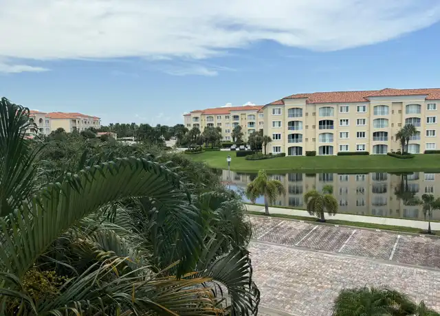 Property at 7 Harbour Isle Dr E #304, Fort Pierce, FL, 34949, 2 beds, 2 baths, [object Object]