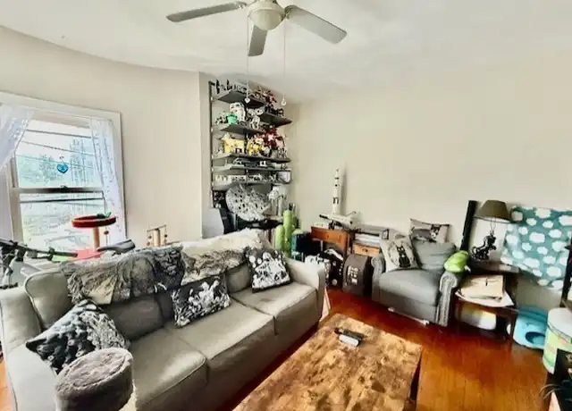 Property at 70 Roseland St Unit 2, Somerville, MA, 02143, 2 beds, 1 bath, [object Object]
