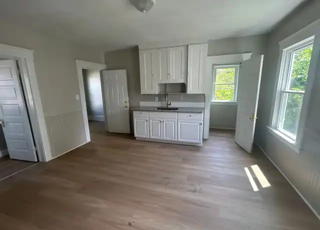 Property at 1005 E 74th St Unit UP, Cleveland, OH, 44103, 2 beds, 1 bath, [object Object]