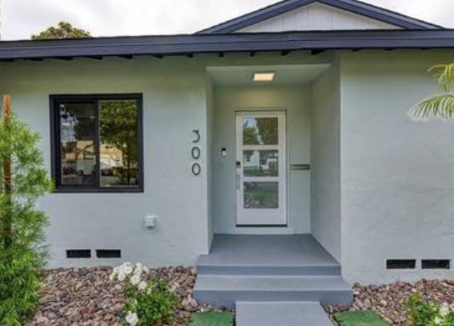 Photo of 300 G Ave, Coronado, CA 92118