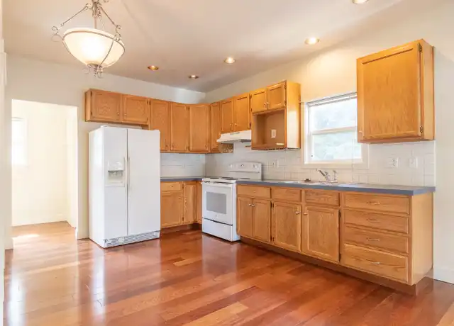 Property at 1004 N Mason St, Portland, OR, 97217, 4 beds, 2 baths, [object Object]