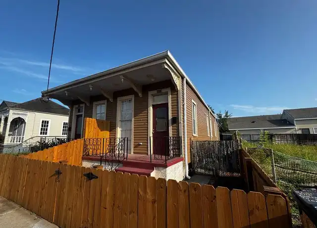 Property at 3317 Baronne St, New Orleans, LA, 70115, 2 beds, 1 bath, [object Object]