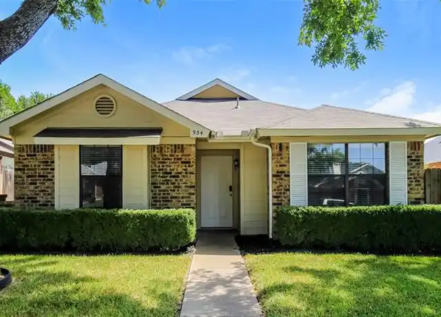 Property at 934 Sanders Dr, Duncanville, TX, 75137, 3 beds, 2 baths, [object Object]