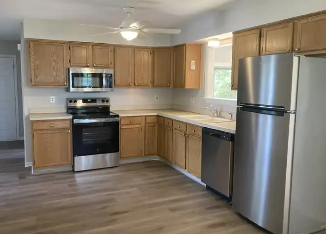 Property at 7 Lille Ct, Newark, DE, 19702, 3 beds, 2.5 baths, [object Object]