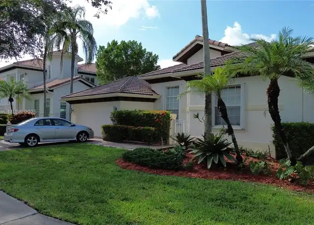 Property at 11339 NW 71st St, Doral, FL, 33178, 4 beds, 3 baths, [object Object]
