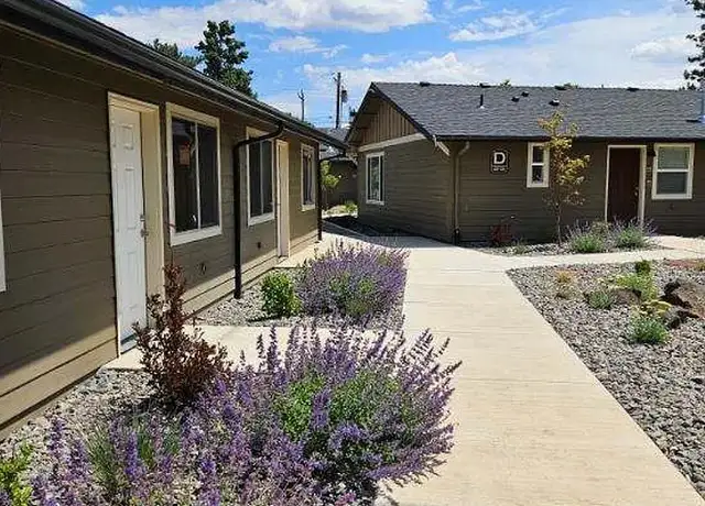Photo of 2320 NW Lakeside Pl, Bend, OR 97703