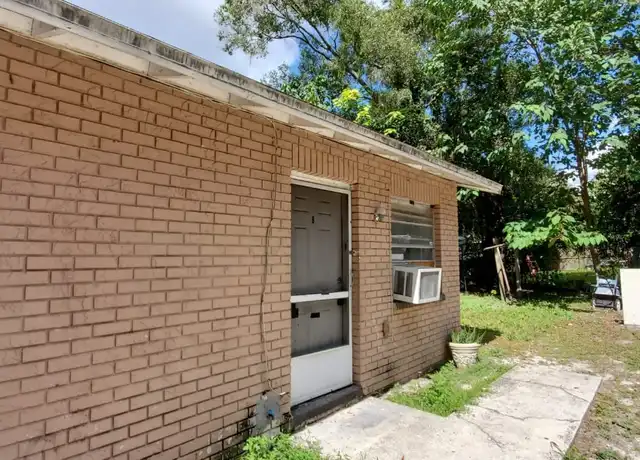 Property at 1726 E Idell St, Tampa, FL, 33604, 2 beds, 1 bath, [object Object]