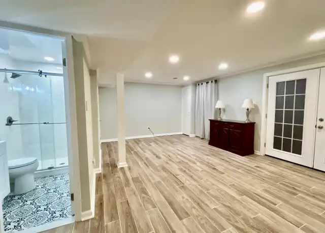 Property at 25 Big Acre Sq, Gaithersburg, MD, 20878, 1 bed, 1 bath, [object Object]