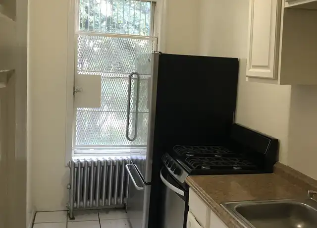 Property at 637 Greene Ave Unit 3, Brooklyn, NY, 11221, 2 beds, 1 bath, [object Object]
