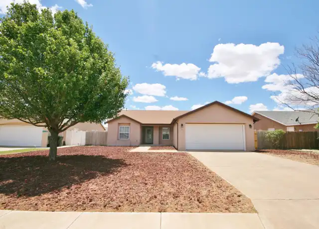 Property at 2105 Hali Ln, Clovis, NM, 88101, 3 beds, 2 baths, [object Object]