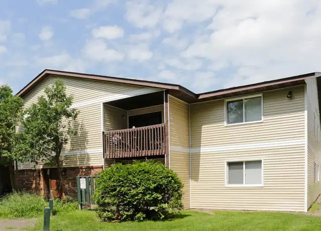 Property at 120 Sarah Ln Unit 8, Somerset, WI, 54025, 2 beds, 1 bath, [object Object]