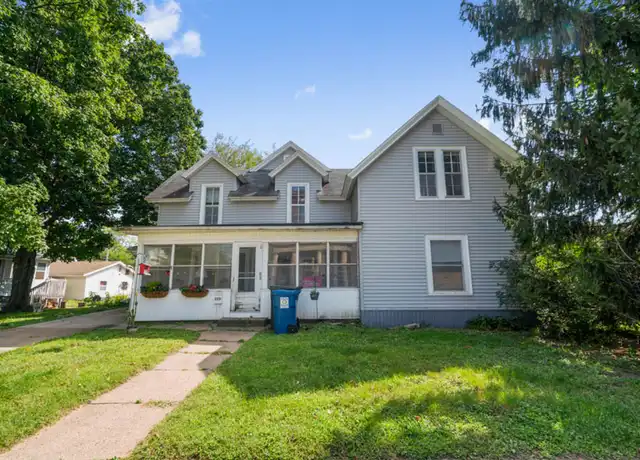 Property at 904 Clay St Unit 904 1/2, Cedar Falls, IA, 50613, 3 beds, 1 bath, [object Object]
