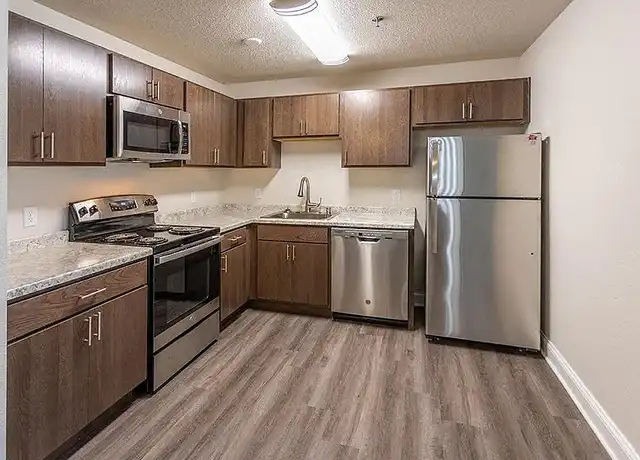 Property at TwentyFirst Ave - 875 21st Ave SE, Rochester, MN, 55904, 3 beds, 1 bath, [object Object]