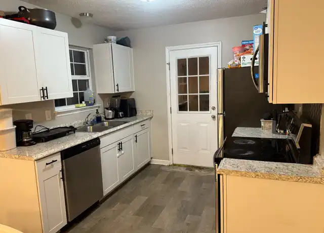 Property at 401 Jefferson Pike, La Vergne, TN, 37086, 3 beds, 2 baths, [object Object]