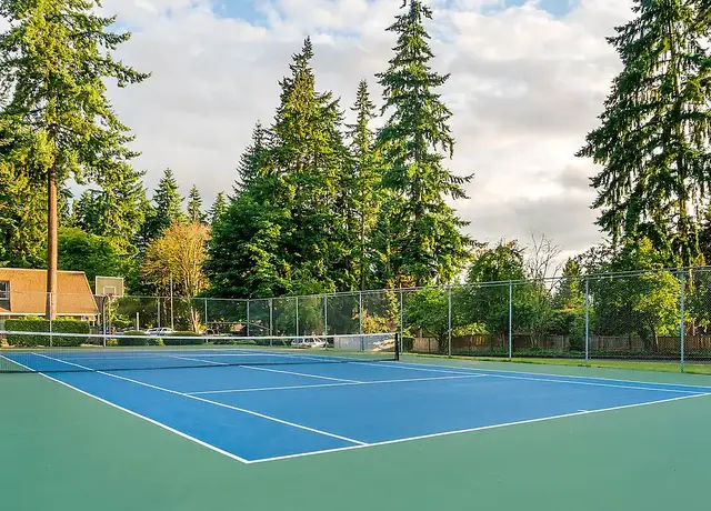 Photo of 15309 NE 13th Pl, Bellevue, WA 98007
