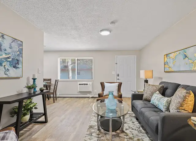 Photo of 321 14th Pl, Longmont, CO 80501