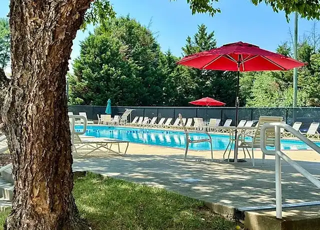 Property at Dolley Madison Apartments - 1805 Wilson Ln, Mc Lean, VA, 22102, 1-2 bed, 1 bath, [object Object]