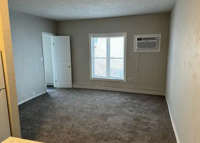 Property at 229 4th St Unit 04, West Des Moines, IA, 50265, 1 bed, 1 bath, [object Object]