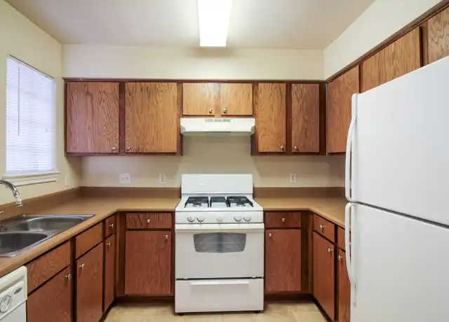 Property at Pinnacle Pointe - 702 Salem Rd, Victoria, TX, 77904, 2 beds, 2 baths, [object Object]