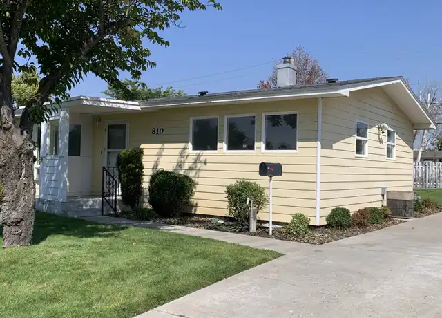 Property at 810 Birch Ave, Richland, WA, 99352, 3 beds, 2 baths, [object Object]