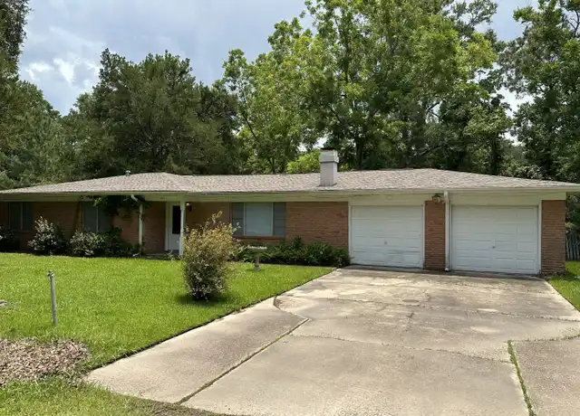 Property at 945 West Avenue B Unit B, Silsbee, TX, 77656, 3 beds, 2 baths, [object Object]