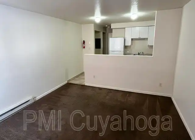 Property at 161 Cedar Ave, Ravenna, OH, 44266, 1 bed, 1 bath, [object Object]