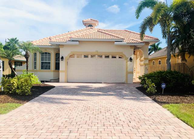 Photo of 754 107th Ave N, Naples, FL 34108