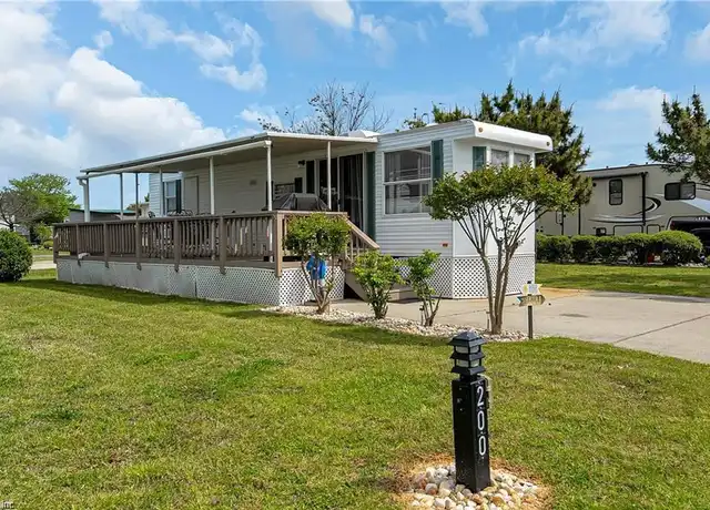 Property at 3665 Sandpiper Rd #200, Virginia Beach, VA, 23456, 1 bed, 1 bath, [object Object]