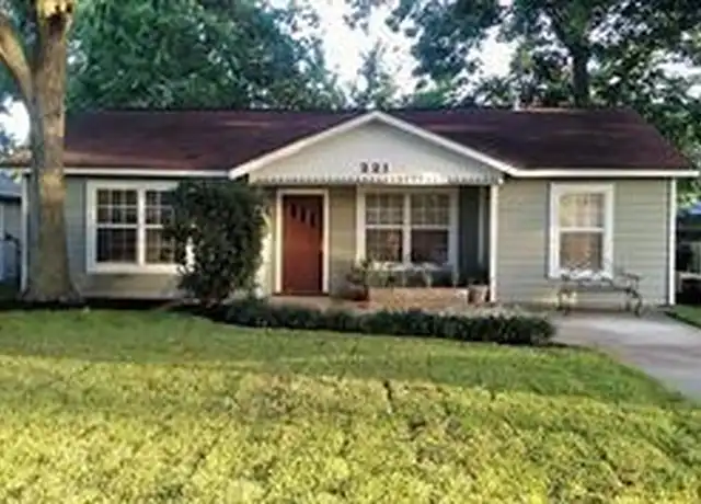 Property at 221 W 44th St, Houston, TX, 77018, 3 beds, 2 baths, [object Object]
