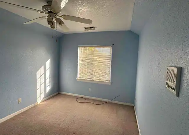 Property at 3100 SE 122nd Ave Unit Main, Portland, OR, 97236, 1 bed, 1 bath, [object Object]