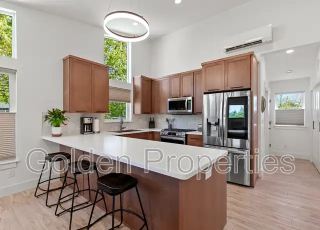 Property at 1721 E Lakeside Ave, Coeur d'Alene, ID, 83814, 1 bed, 1 bath, [object Object]