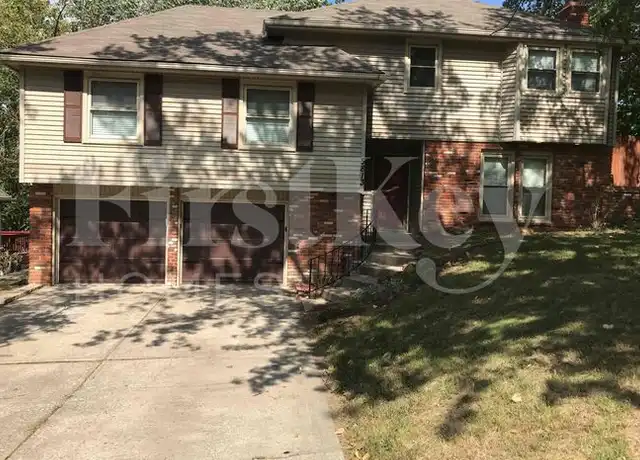 Property at 5813 NW Aspen Ln, Kansas City, MO, 64152, 3 beds, 2.5 baths, [object Object]