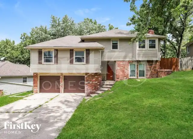 Property at 5813 NW Aspen Ln, Kansas City, MO, 64152, 3 beds, 2.5 baths, [object Object]