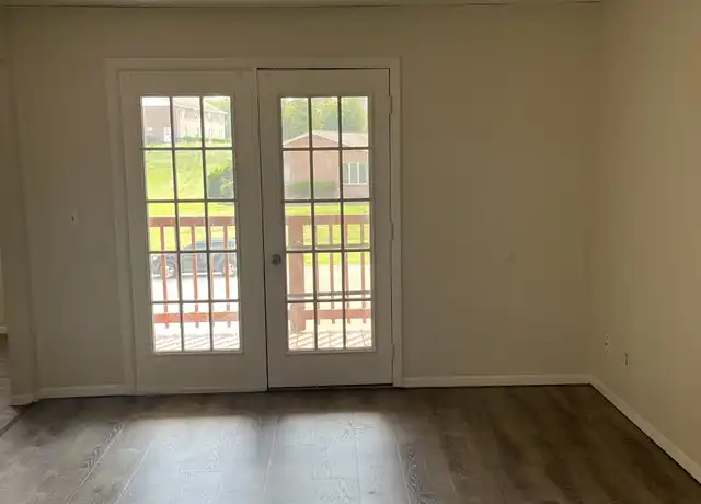 Property at 740 Gordon Smith Blvd Unit 9, Hamilton, OH, 45013, 2 beds, 1.5 baths, [object Object]