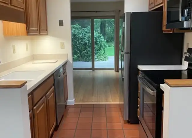 Property at 911 Dorset St #33, South Burlington, VT, 05403, 2 beds, 1.5 baths, [object Object]