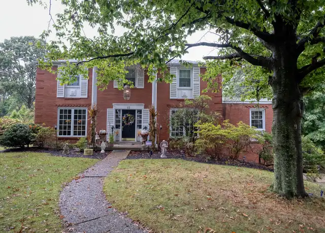 Property at 12 Oak Glen Dr, Oakmont, PA, 15139, 4 beds, 3.5 baths, [object Object]