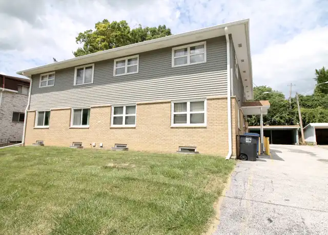 Property at 4527 12th Ave Unit 4, Moline, IL, 61265, 2 beds, 1.5 baths, [object Object]
